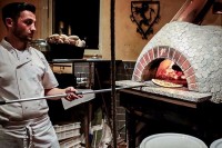 Authentische Pizza aus dem Holzofen Restaurant in Amsterdam Holland
